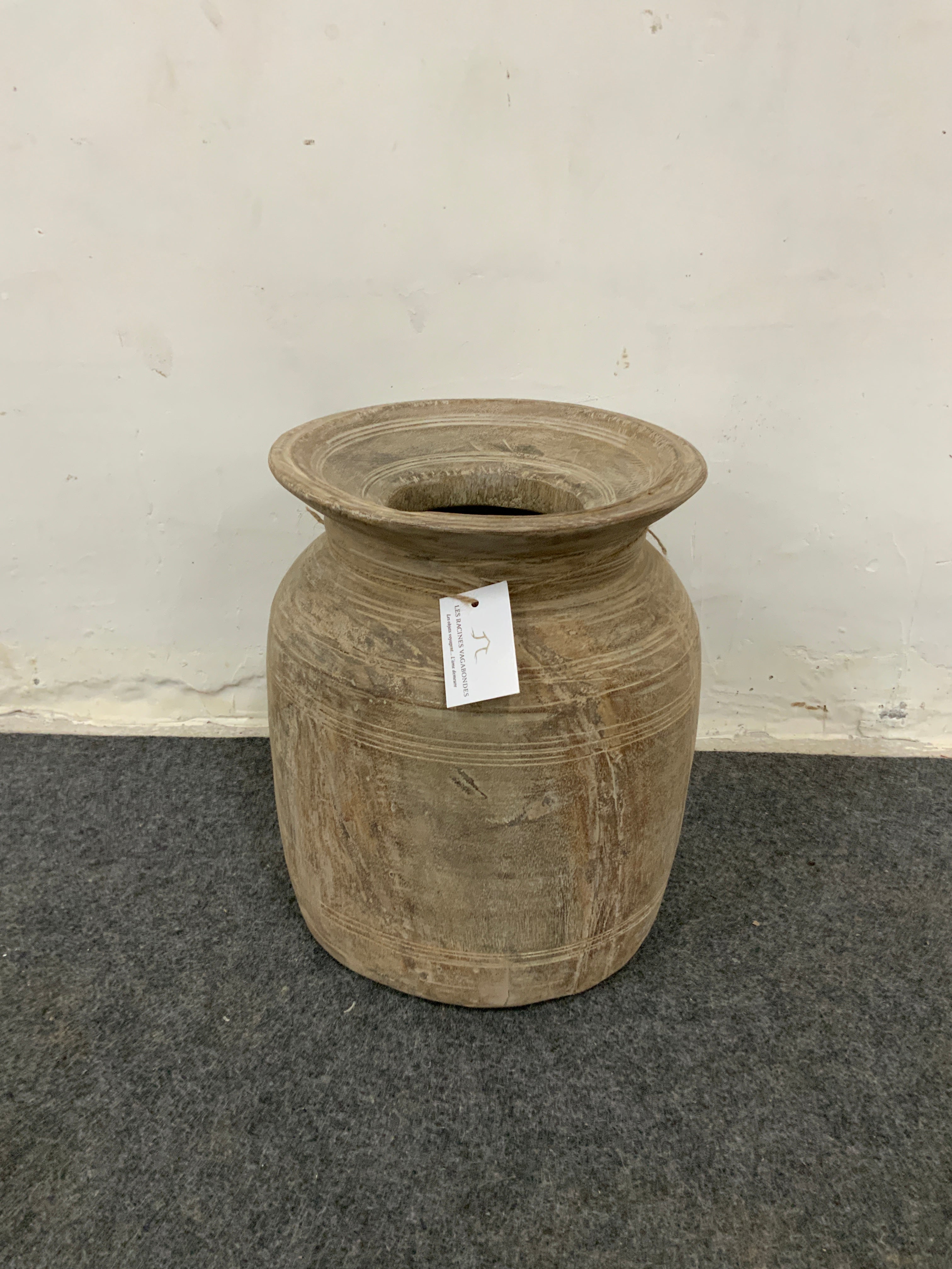 Pot ancien patiné