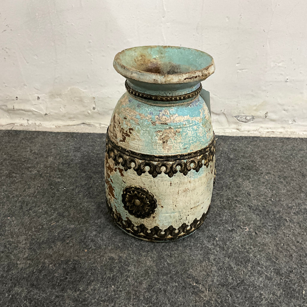 Pot décoratif ancien en bois patiné