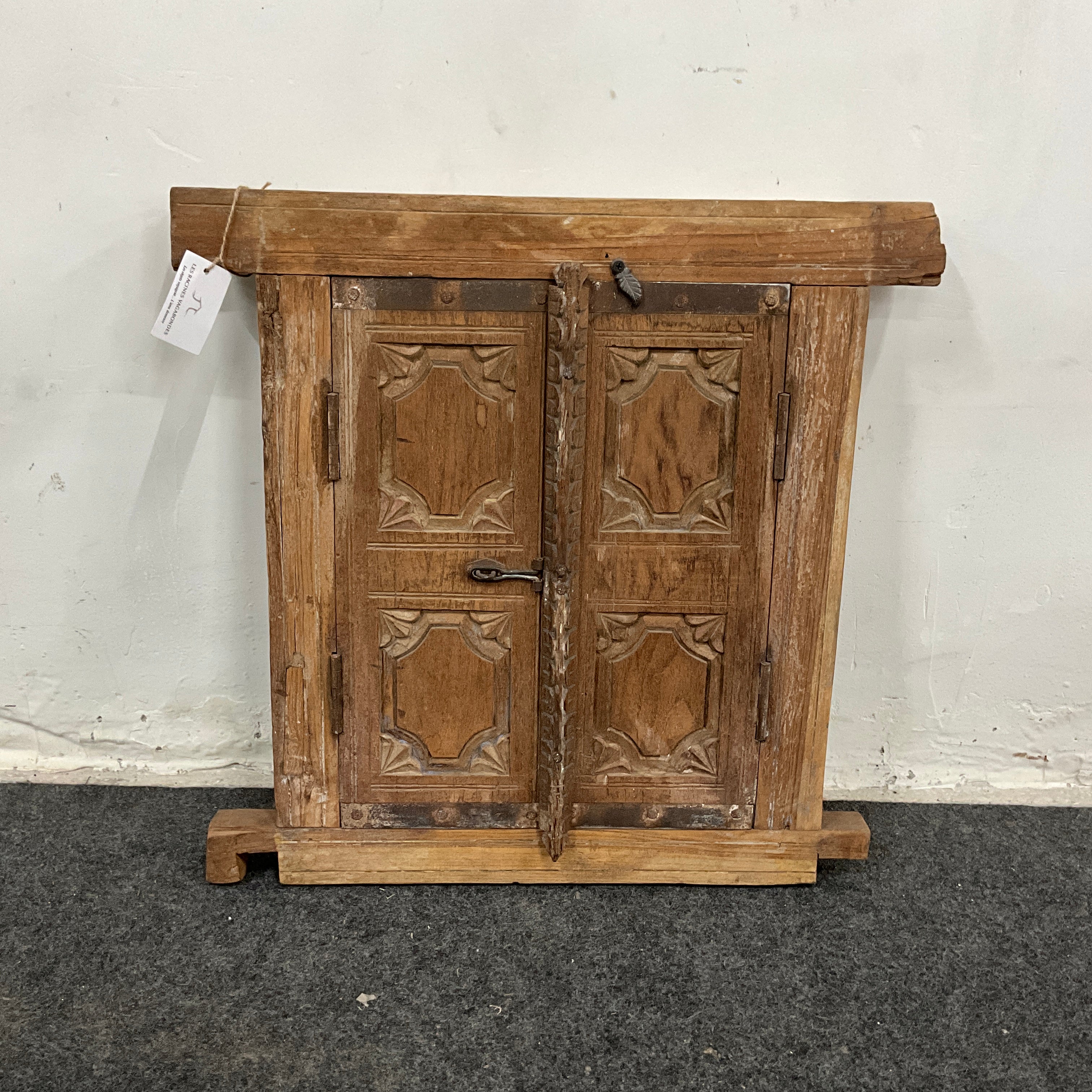 Miroir ancien en bois sculpté