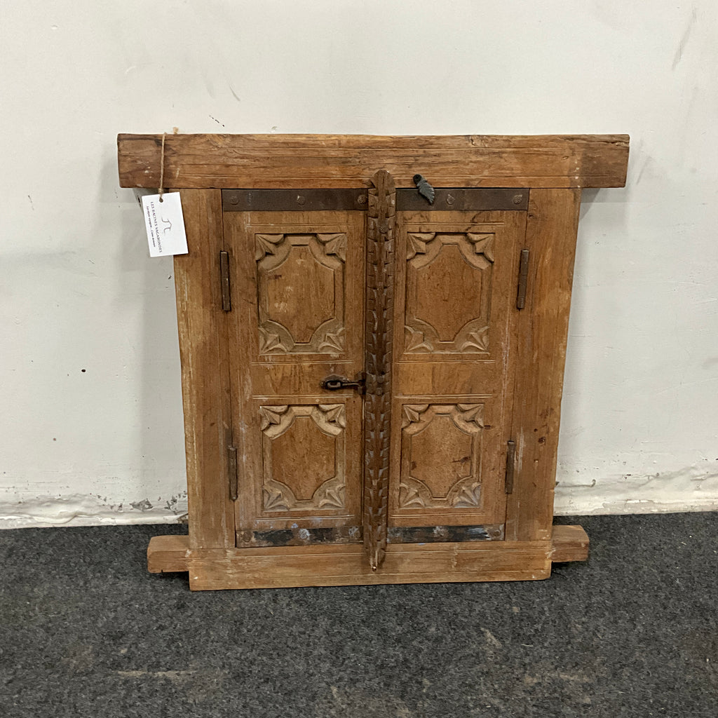 Miroir ancien en bois sculpté