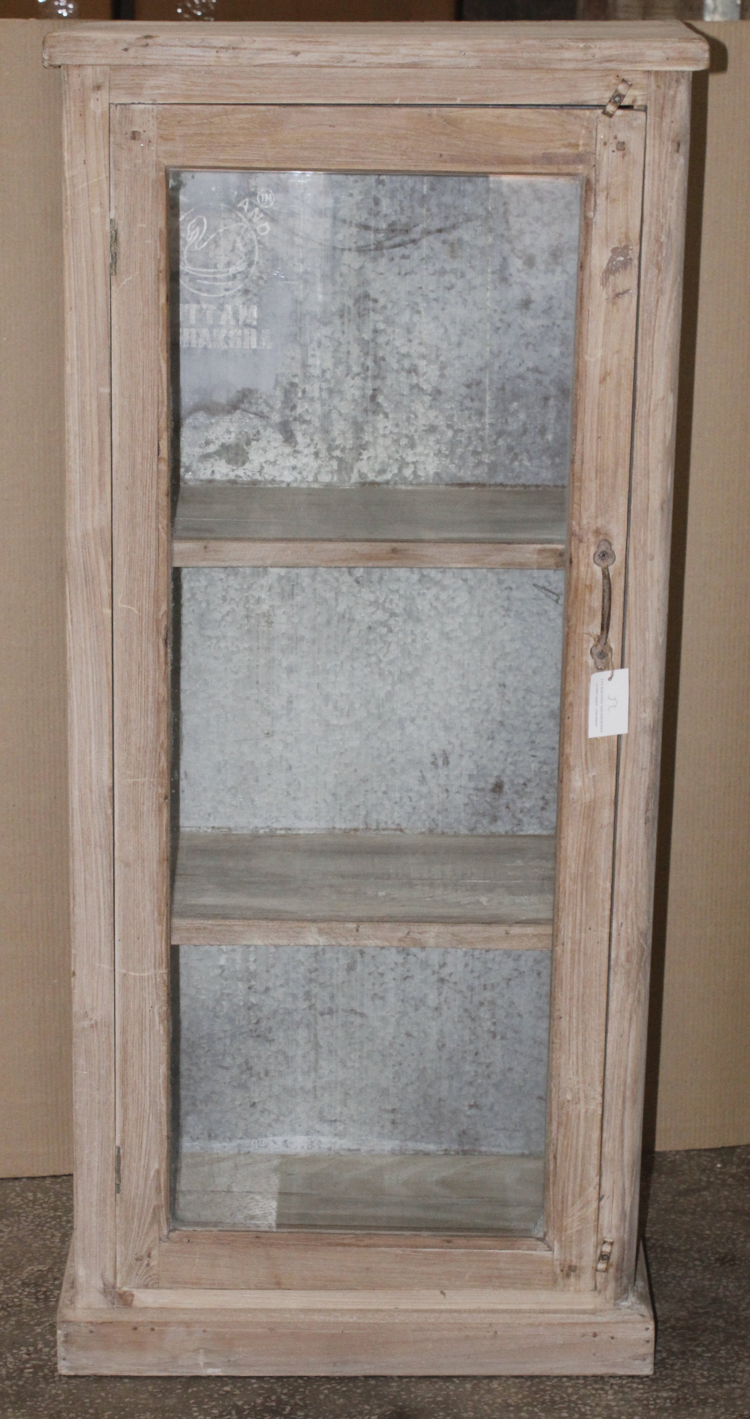 Vitrine ancienne en bois patiné