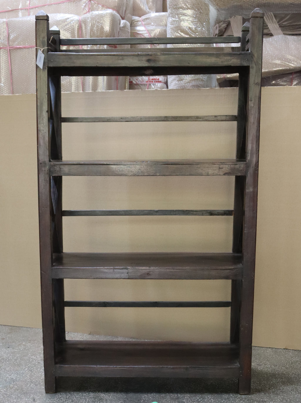 Étagère ancienne en bois foncé