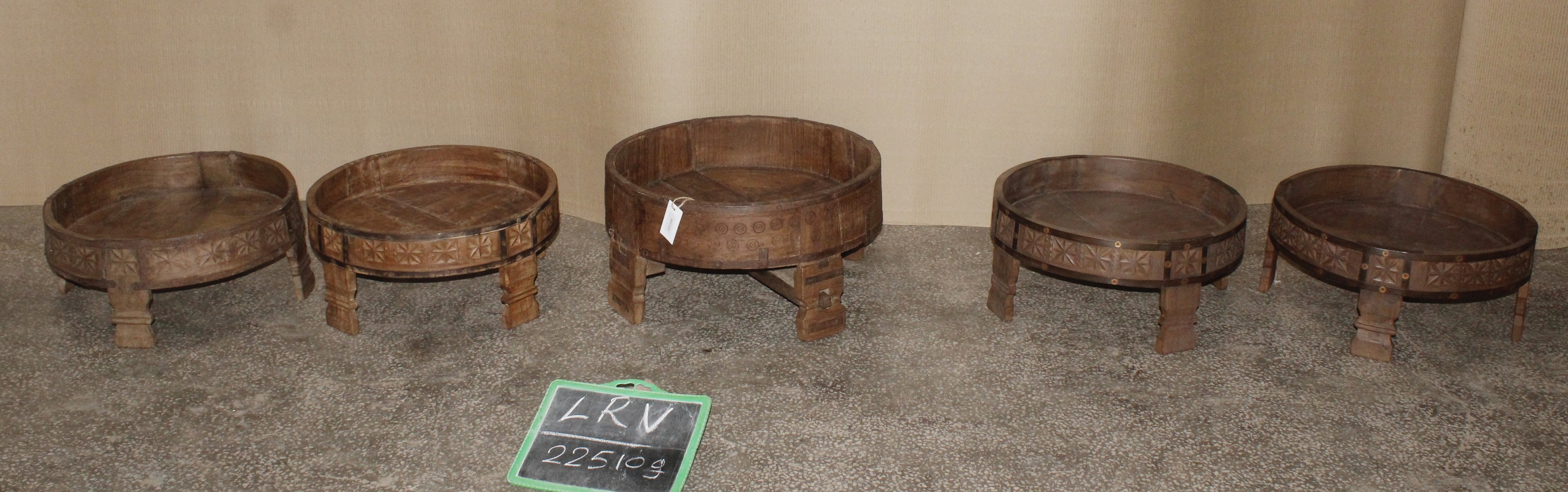 Petites tables basses anciennes rondes