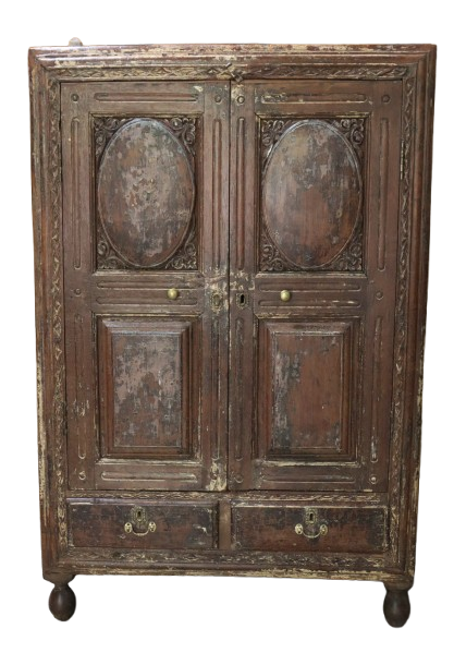 Armoire ancienne en bois patiné
