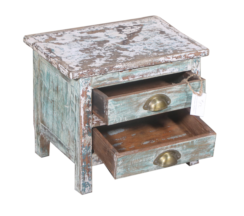 Petite table ancienne à tiroirs