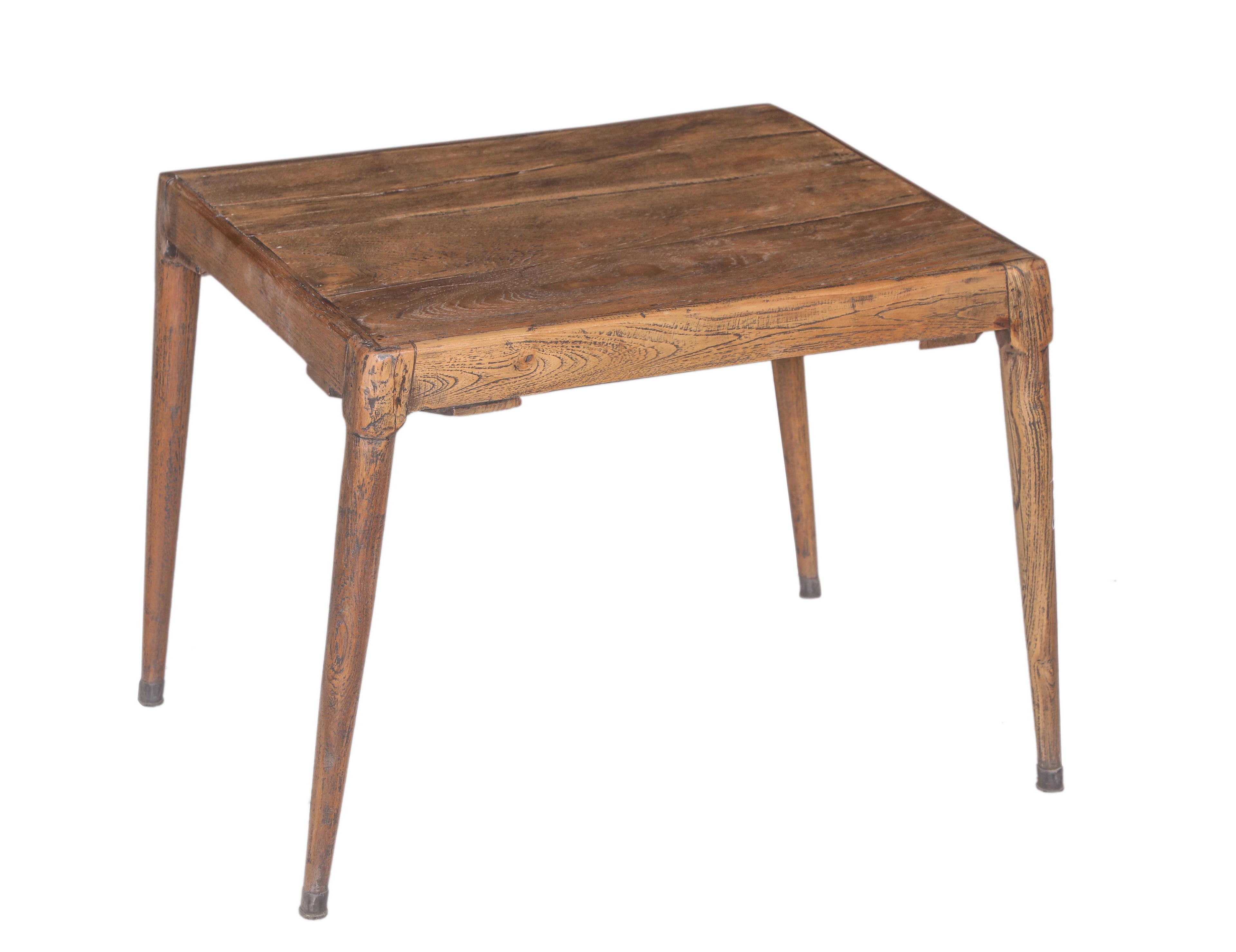 Table basse ancienne en bois patiné – format carré