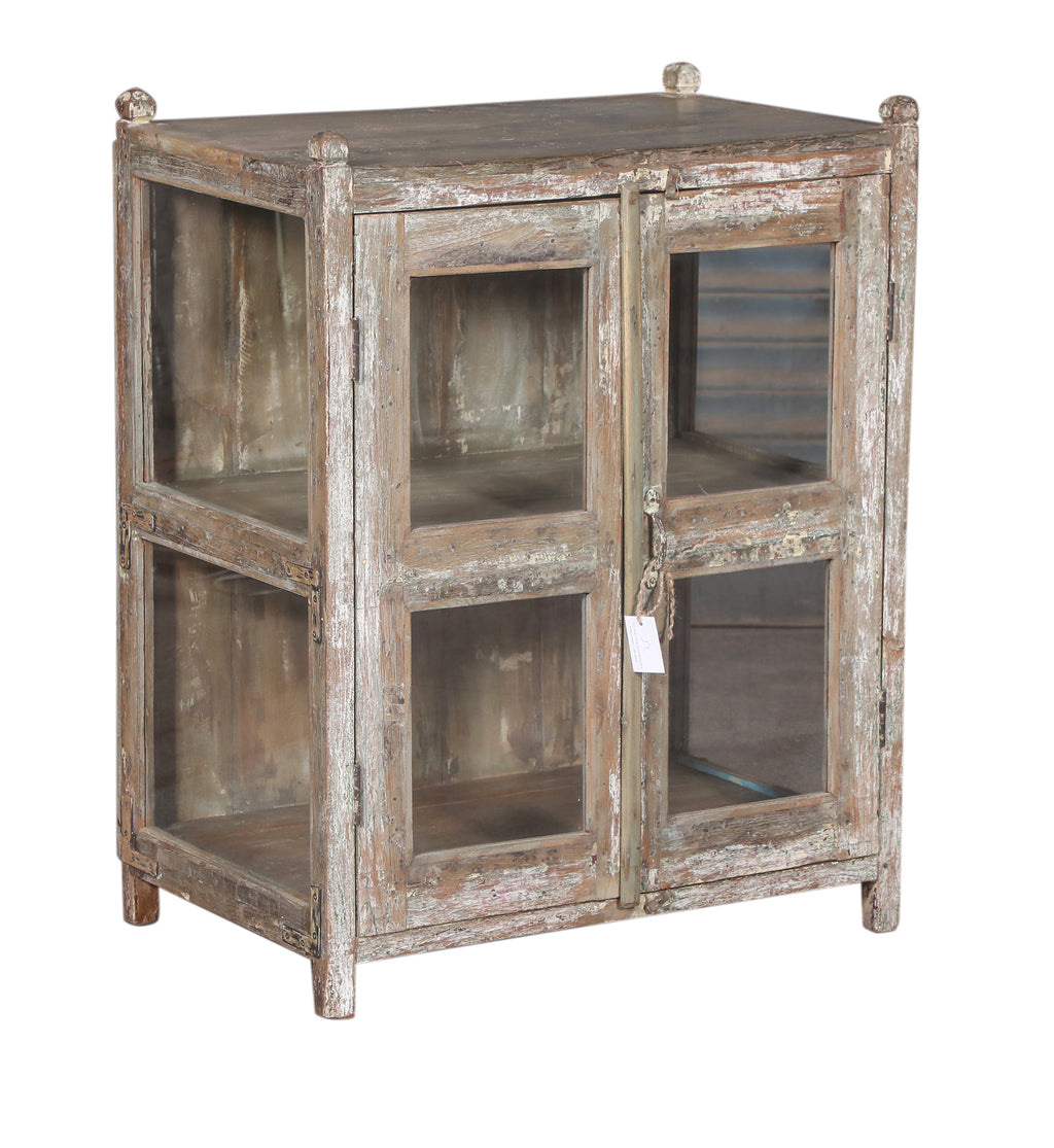 Vitrine ancienne en bois patiné – modèle bas