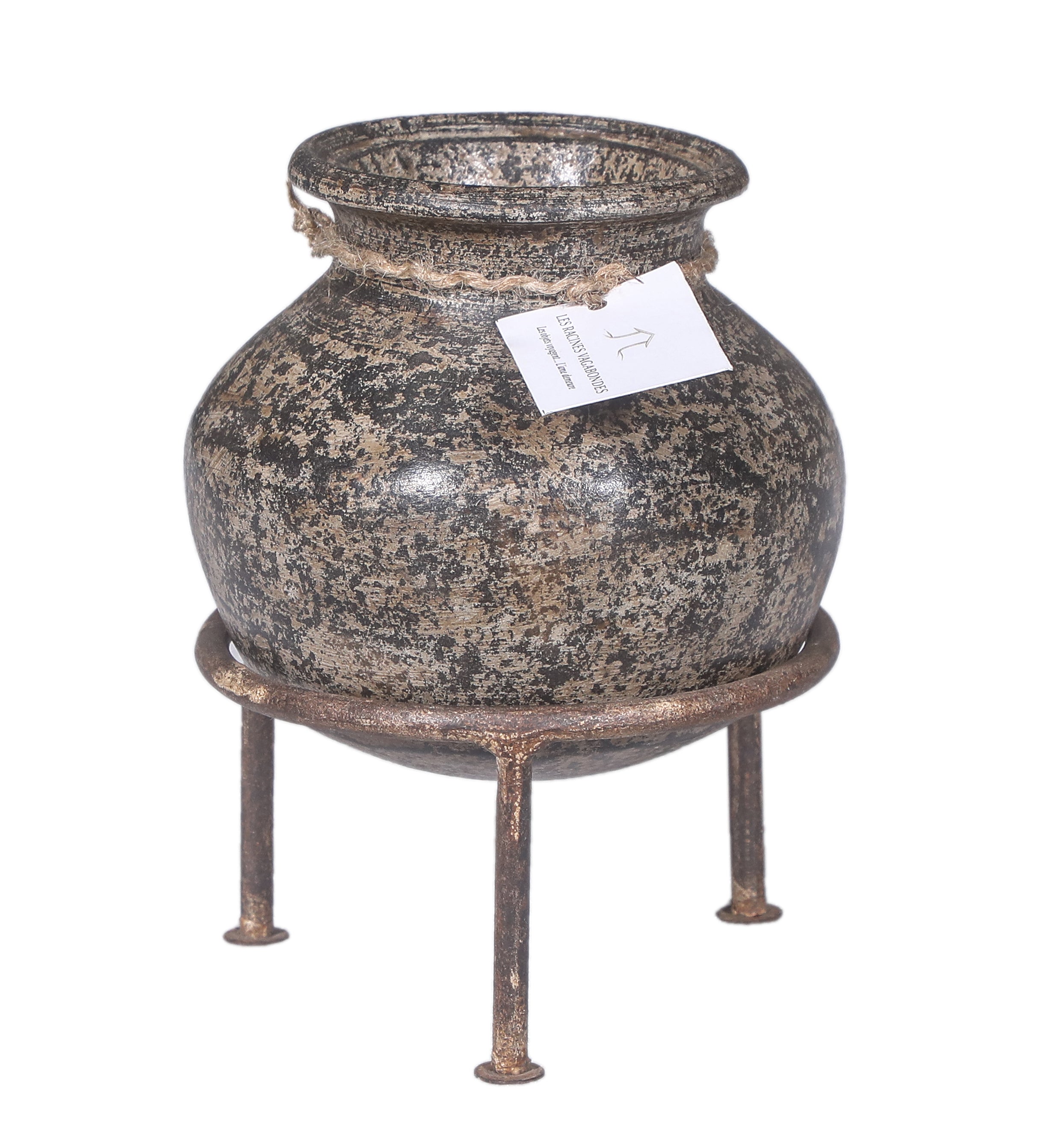 Pot ancien en terre cuite sur socle