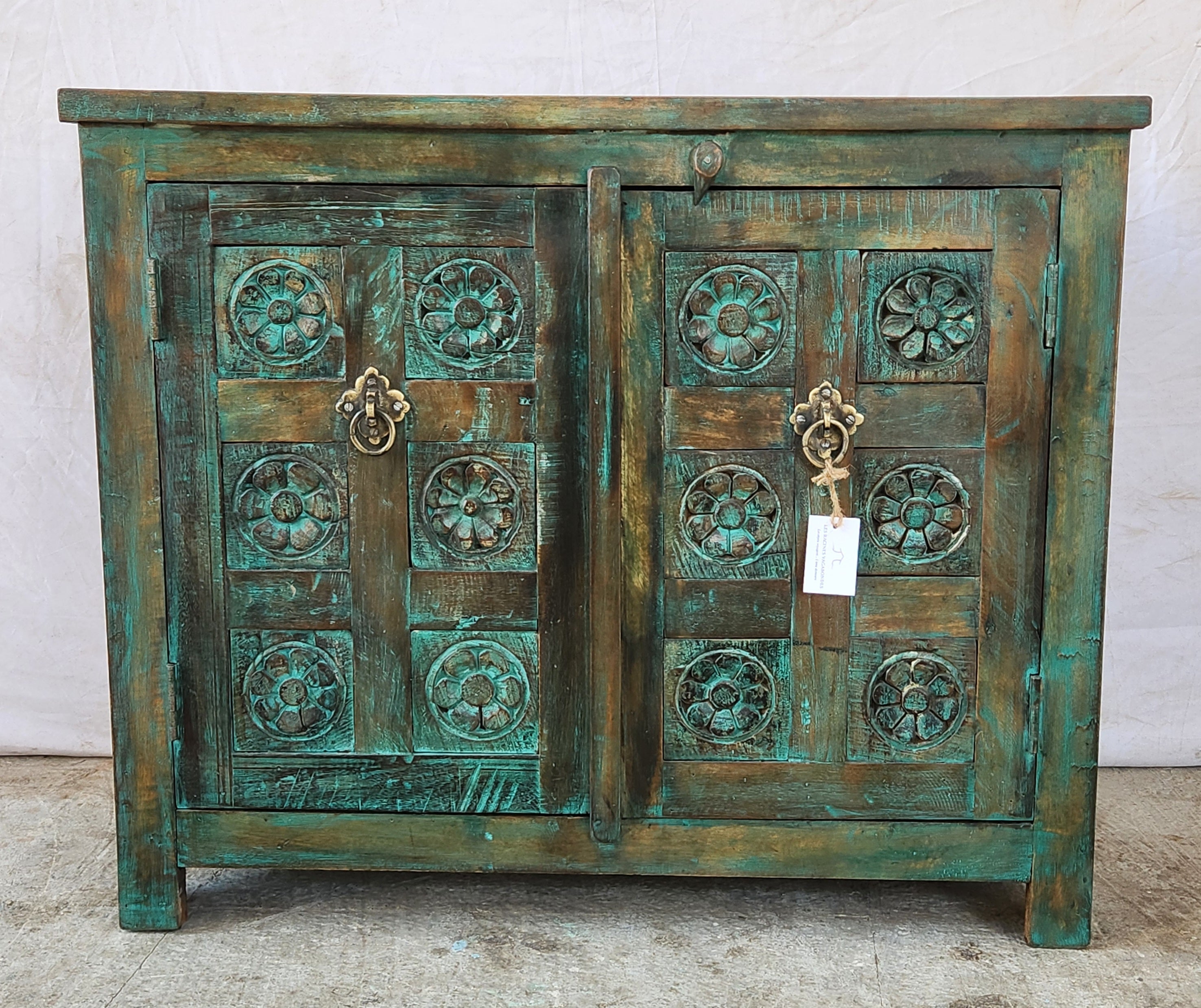 Buffet ancien turquoise sculpté