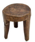 Tabouret ancien en bois massif