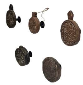 Moule à biscuit ancien transformé en patère