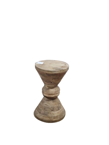 Tabouret ancien en bois sculpté
