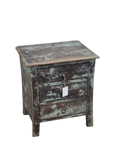 Chiffonnier ancien en bois patiné à 3 tiroirs