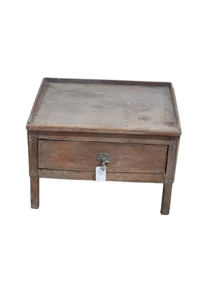 Petite table basse ancienne en bois avec tiroir
