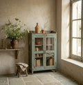 Vitrine ancienne en bois patiné turquoise