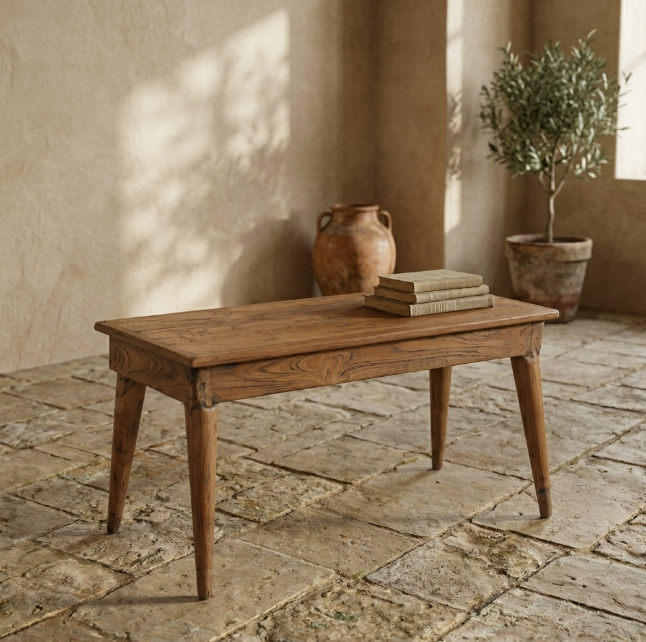 Table basse ancienne en bois patiné