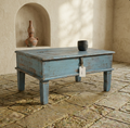 Table basse ancienne coffre en bois bleu