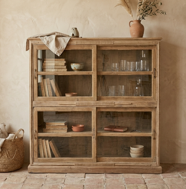 Vitrine ancienne en bois patiné – pièce unique