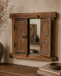 Miroir ancien en bois sculpté